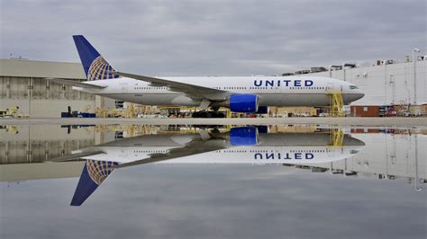 United Airlines 1996 Boeing 777 200 N780ua Cn 26944 San Francisco