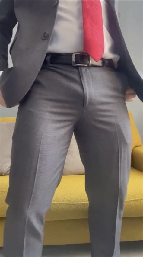 Suit And Tie Bulge 🤵🏻🍆 On Twitter Rt Dilfdiaries Still Rocking The