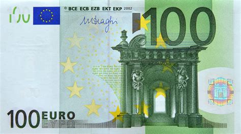 The one hundred euro note (€100) is one of the higher value euro banknotes and has been used since the introduction of the euro (in its cash form) in 2002. 100 Euro Schein Muster - Banknoten: 100 und 200 Euro: Diese neuen Geldscheine gibt ... : Mai ...
