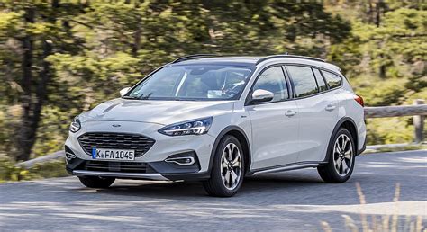 2019 Ford Focus Active Wagon Color Metroplis White Front Three