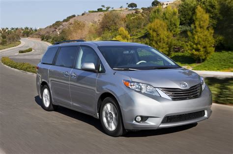 Used 2014 toyota sienna l. 2014 Toyota Sienna Pictures/Photos Gallery - The Car ...