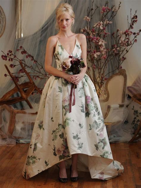 Not sure how fancy your spring wedding is? Top 25 High Low Wedding Dresses | Deer Pearl Flowers