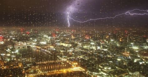 Lightning Storm Last Night Hits London Creates Stunning Pictures