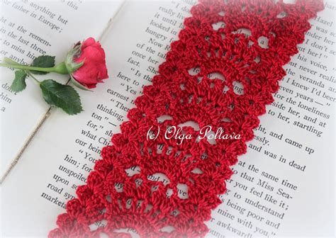 A couple days ago i found a beautiful free crochet pattern for a cross bangle designed by the crochet chiq. Lacy Crochet: Red Lace Crochet Bookmark