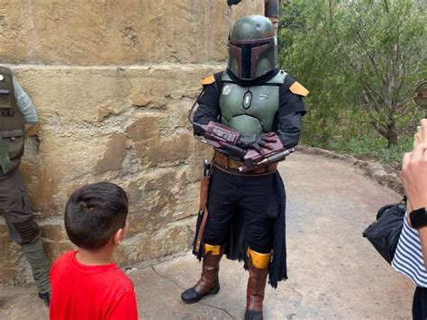 Photos Video Boba Fett Arrives At Star Wars Galaxys Edge In Disneyland Wdw News Today