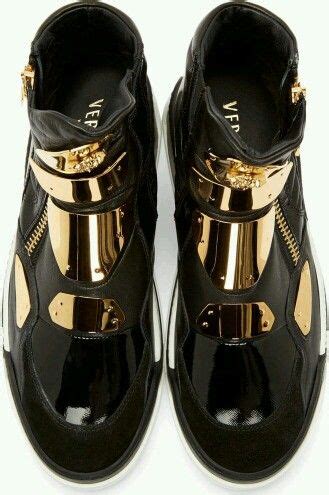 Shop our amazing collection of versace shoes at saks fifth avenue. Versace | Stiefel, Männerschuhe, Stiefel mit absatz