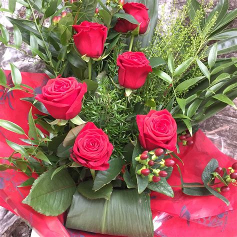 Premium Half Dozen Red Roses Lisas Florist