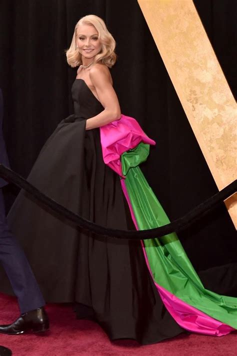 Kelly Ripa At The Oscars 2018 Oscar Dresses Red Carpet Oscars