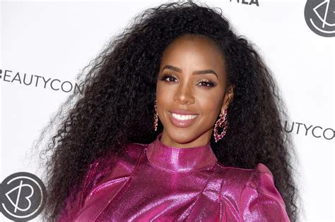 Kelly Rowland Is Pregnant See Her Surprise Reveal Pics Hellogiggles