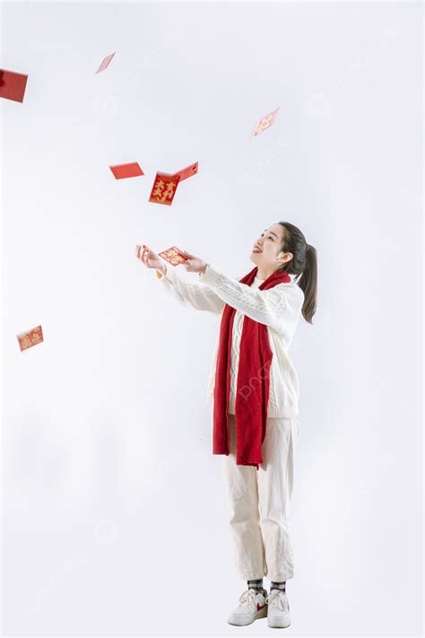 섣달 그믐 소녀 빨간 봉투와 빨간 봉투 사진 배경 스카프 차려 입다 2021년 배경 일러스트 및 사진 무료 다운로드 Pngtree