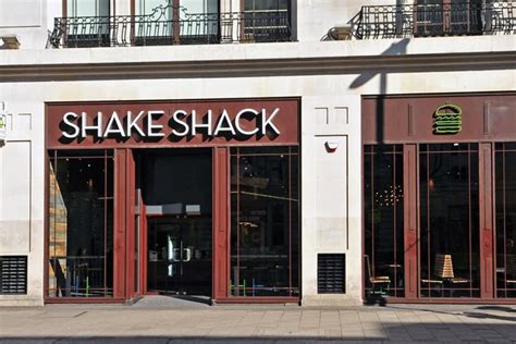 Shake Shack London Restaurant Shopfitting Oakwoods Uk