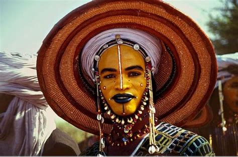 afrikalı wodaabe kabilesi her yıl erkek güzellik yarışması düzenliyor dünya haberleri
