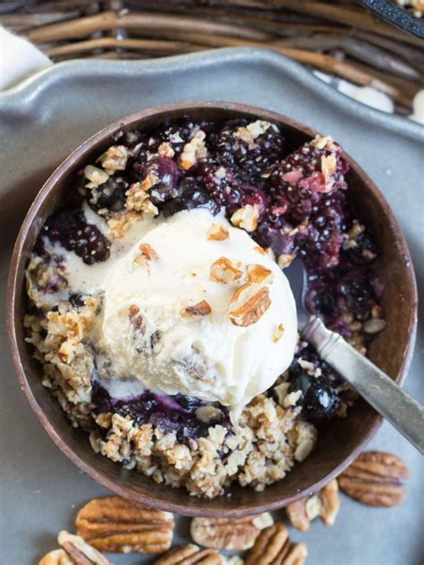 Easy Blackberry Crisp Farm Life Diy Recipe In 2020