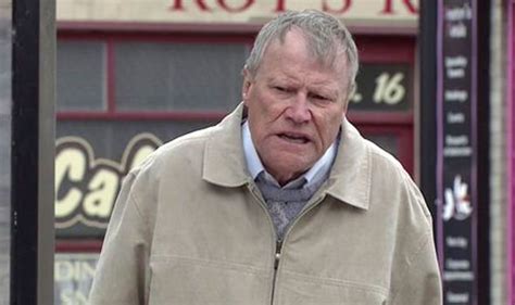 Coronation Street Icon Roy Cropper To Die Off Screen In Tragic New Year