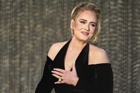 Sarah Paulson Gushes Over Adele When Asked About Being Compared To The Singer After Her Weight