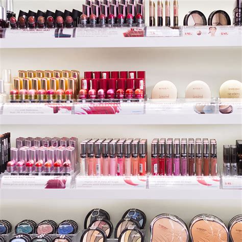 Dermatologists Share 3 Makeup Products To Avoid Over 40 For Healthier