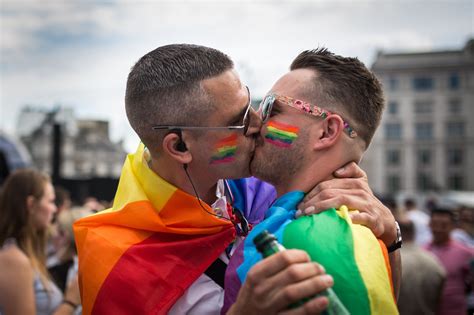 Son las personas LGTB más felices en países primermundistas El Closet LGBT