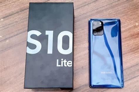 Samsung galaxy s10 lite review of specifications in malayalam display, camera, processor.etc are included in the video,4500mah battery with fast charging. Dijual Lebih Murah, Fitur Ini Absen dari Samsung Galaxy ...