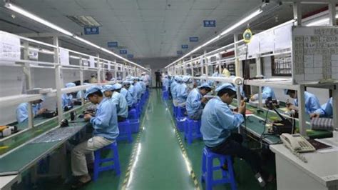Sulit Cari Pekerja Pabrik Di China Gencar Penggunaan Teknologi