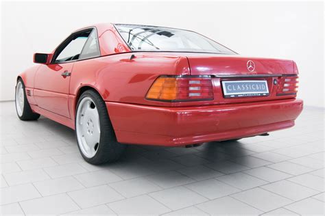 Both are helpful with good pictures of the different engine and exterior. Mercedes-Benz SL 300 (R129) | Classicbid