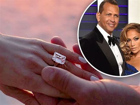 Jennifer Lopez Flashes A Stunning Ring On Her Finger After Engagement