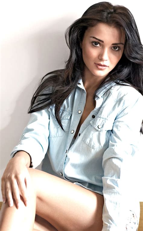 950x1534 Resolution Amy Jackson New Photos 950x1534 Resolution