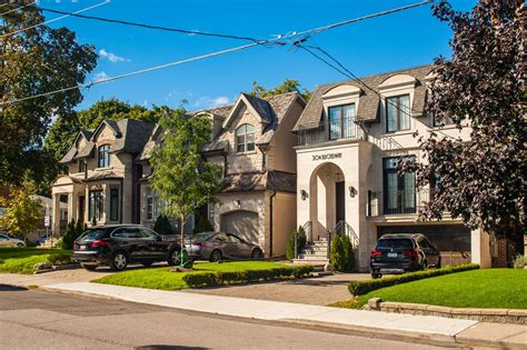 Leaside Luxury Real Estate Casey Ragan Realtor