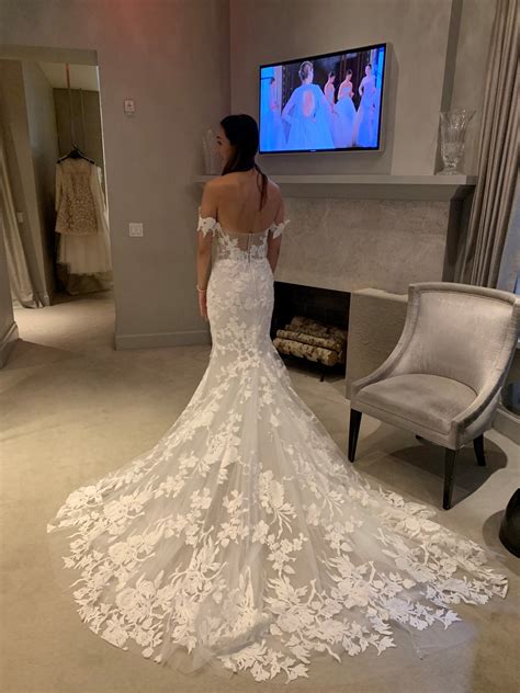 Monique Lhuillier Willow Dress Fall 2019 Second Hand Wedding Dress Save