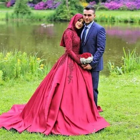 2016 Long Sleeve Muslim Wedding Dress Hijab Wedding Dress Satin Arabic