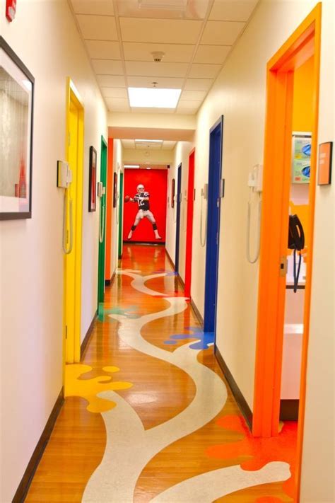 Chic But Welcoming Doctors Clinic Design Ideas Bored Art Daycare