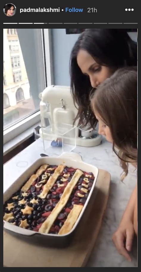 Padma Lakshmis Fourth Of July Dessert Has Political Message ‘close The Camps Video