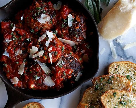 Classic Meatballs With Caramelized Tomato Sauce Herb Garlic Bread The Original Dish