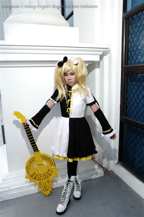 The Quest Of The Photographer Wannabe Kagamine Rin Meltdown Cosplay