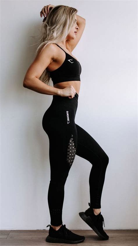 13 Active Outfits To Keep You Motivated In The Gym Black Gym Outfits