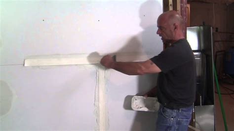 How To Tape Drywall Wall Joints Using Strait Flex Butt Tape Youtube