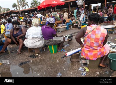 Fish Market Elmina Ghana Africa Stock Photo Alamy