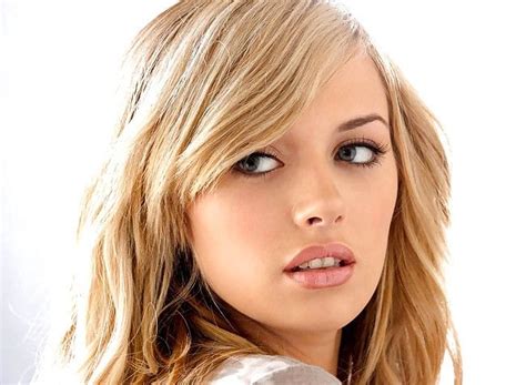 Emma Mae Biography Wiki Age Height Career Photos And More