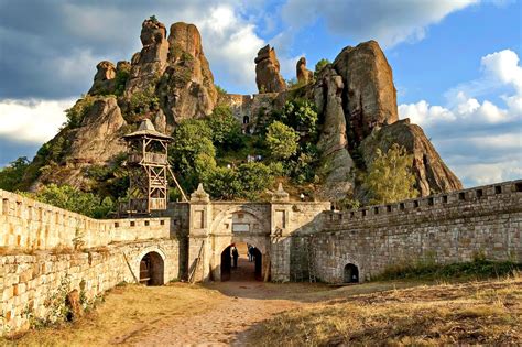 Belogradchik Rocks Fortress In Sunset Cloudy Sky Bulgaria Europe Sofia Bulgaria Voyage Europe