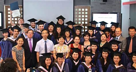 Why You Should Join The Global Business Journalism Program At Tsinghua