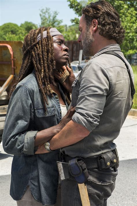 8x01 ~ Mercy ~ Michonne And Rick The Walking Dead Photo 40784662
