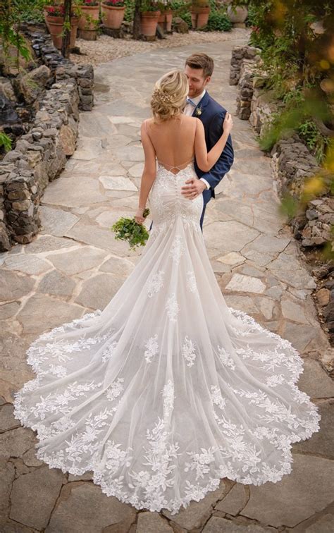 Maeme Bridal Wedding Dresses With Back Details Are All The Rage