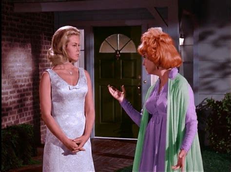 Pin By Beth Huggins On Agnes Moorehead Bewitching Bewitched Elizabeth Montgomery Outfits