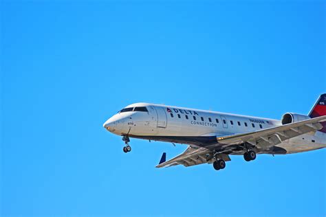 For the most up to date information freedom is being true to yourself. N686BR: Endeavor Air Bombardier CRJ-200ER (For Delta ...