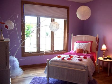 I would not have everything else be so black and white, and for my whether you want inspiration for planning purple rooms or are building designer purple rooms from scratch, houzz has pictures from the best. Parade of Homes-Purple Bedrooms - All Things G&D