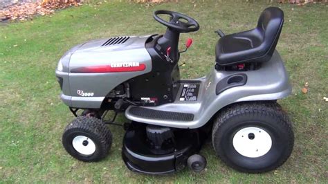 Craftsman Lt2000 Tractor With Hydrostatic Drive In Mint Condition Youtube