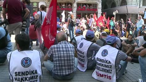 Turquie Les Manifestants Desencent Dans La Rue Vid O Dailymotion