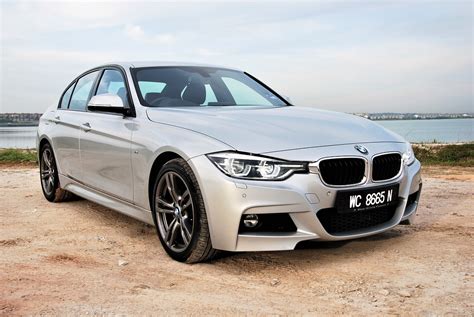 It is available in 5 colors and automatic transmission option in the malaysia. Test Drive Review : BMW 330i - Autoworld.com.my