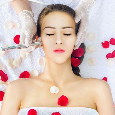 5 Amazing Facials To Try Before Summer Salon Deauville