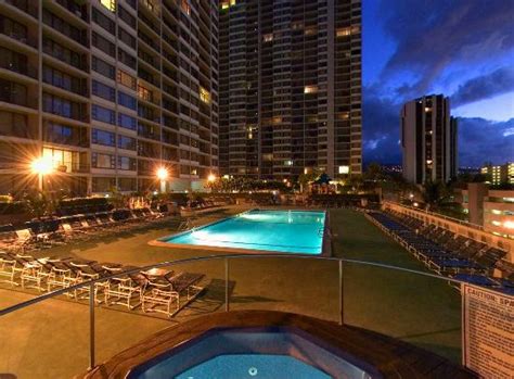 Aston At The Waikiki Banyan Hawaiihonolulu Condominium Reviews