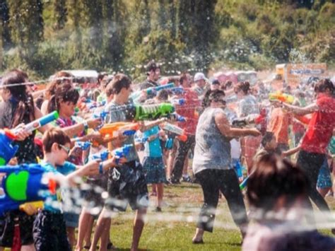 Huge Water Fight Being Organised Via Facebook After One Man Protest